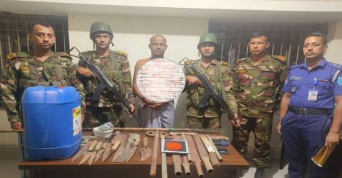 কিশোরগঞ্জে অস্ত্র ও মাদকসহ ১ জন আটক