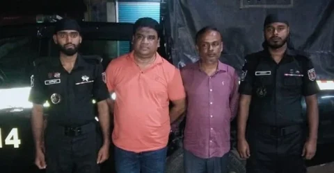 গাজীপুরে র‍্যাবের হাতে গ্রেপ্তার পাকুন্দিয়ার বর্তমান ও সাবেক ইউনিয়ন পরিষদ চেয়ারম্যান